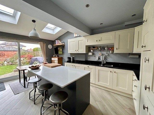 Kitchen Diner/Family Room