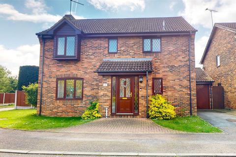 4 bedroom detached house for sale, Boreham Close, Wickford, Essex, SS11