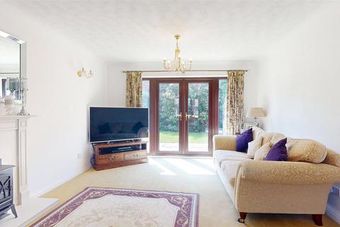 6 Boreham Close, Wickford, SS11 8XU