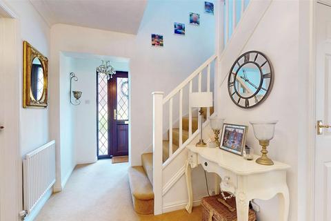 6 Boreham Close, Wickford, SS11 8XU