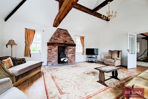 3 bedroom barn conversion for sale, Claypit Lane, Lichfield, WS14