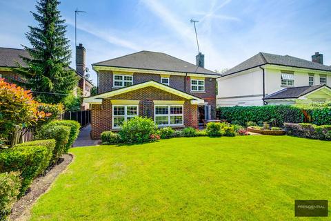 5 bedroom detached house for sale, Loughton IG10