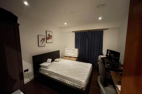 2 bedroom flat to rent, London, SW11