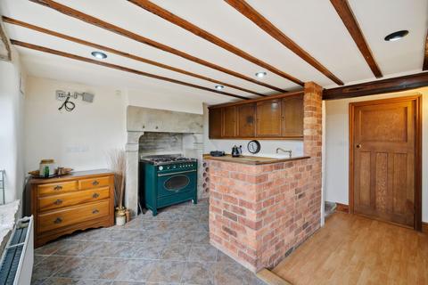 6 Spring Lane, Greetland, Halifax, HX4 8JL