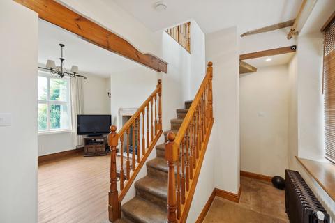 6 Spring Lane, Greetland, Halifax, HX4 8JL