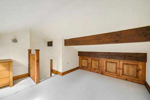 8 Spring Lane, Greetland, Halifax, HX4 8JL