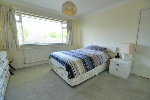 8 Beechfields, East Grinstead, RH19 3DW