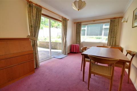 8 Beechfields, East Grinstead, RH19 3DW