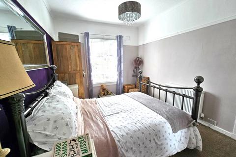 3 bedroom flat for sale, Saughton Road North, Edinburgh EH12