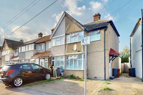 3 bedroom end of terrace house for sale, School Road, Dagenham RM10