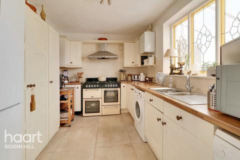 12 Vincent Square, Biggin Hill, Westerham, TN16 3EL