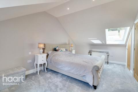 3 bedroom semi-detached house for sale, Sunningvale Close, Biggin Hill