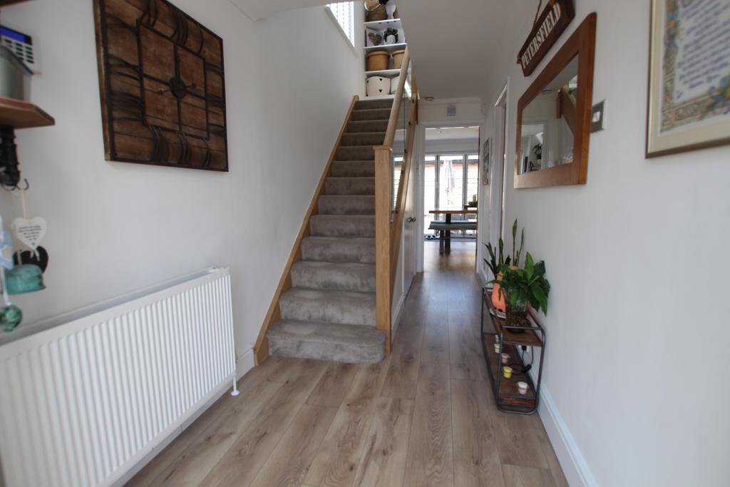 Clanfield 4 bed semidetached house for sale £450,000