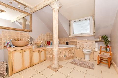 2 Allendale Street, Folkestone, CT19 5RE