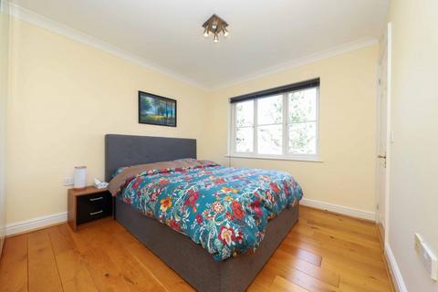 2 bedroom flat for sale, Arless House, Catherine Place, Harrow, HA1