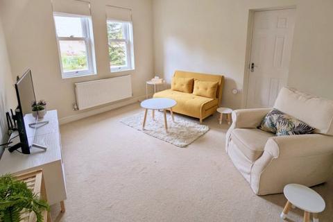1 bedroom flat to rent, Tregony Road, Orpington, Kent
