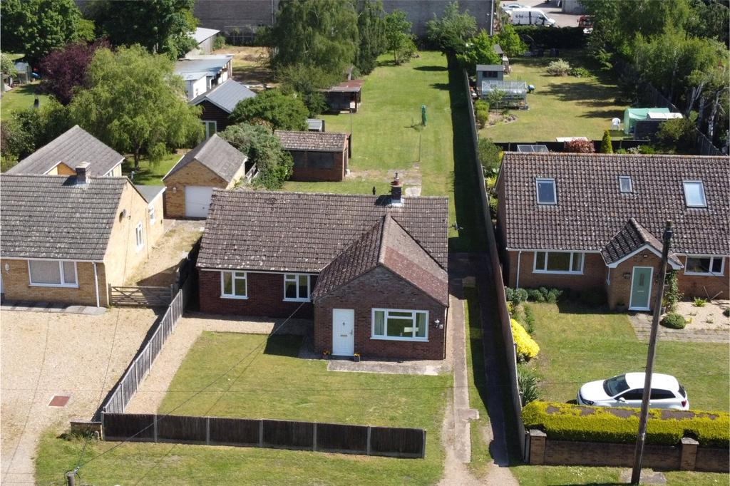 Folly Road, Mildenhall, Bury St.... 3 bed bungalow for sale £365,000