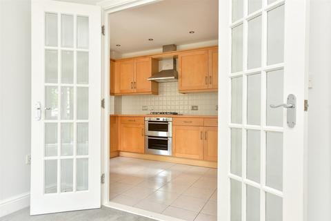 1 bedroom ground floor flat for sale, Station Road, Redhill, Surrey