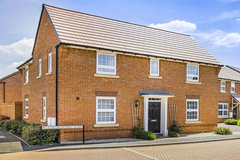 1 Collingbourn Road, Grove, Wantage, OX12 7FR