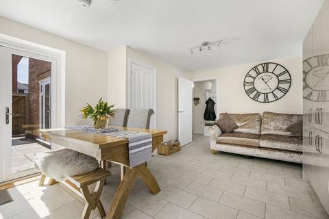1 Collingbourn Road, Grove, Wantage, OX12 7FR