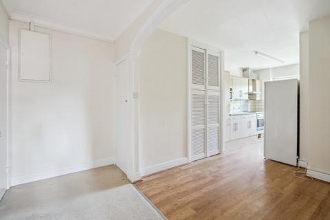 1 bedroom flat to rent, Bulstrode Court, Gerrards Cross, Buckinghamshire