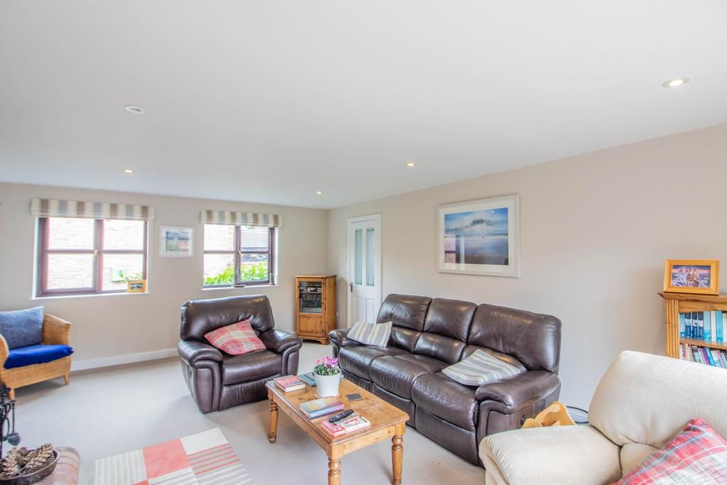 Living room 3