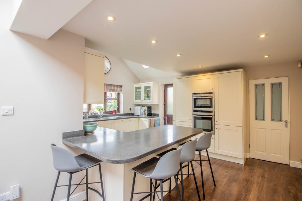 Kitchen 7