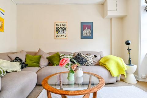 2 bedroom flat to rent, Sekforde Street, Islington, London, EC1R
