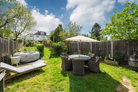 123 Queensway, West Wickham, BR4 9DT