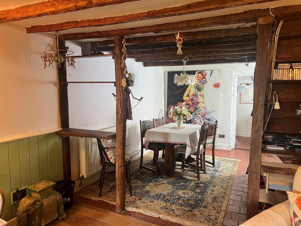 Lounge/Dining Room A