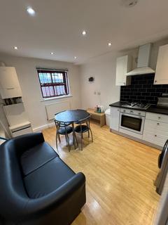 3 bedroom flat to rent, Kelso Heights Belle Vue Road, Leeds LS3
