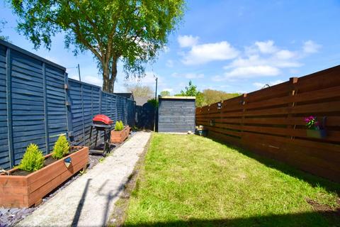 201 Longfield, Falmouth, TR11 4SR