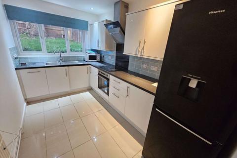 4 bedroom end of terrace house to rent, Leeds LS6