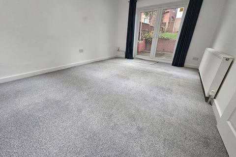 4 bedroom end of terrace house to rent, Leeds LS6