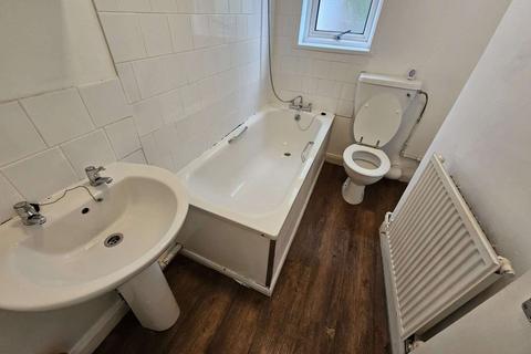 2 bedroom terraced house to rent, Leeds LS6