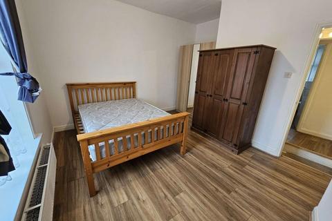 undefined, Leeds LS6
