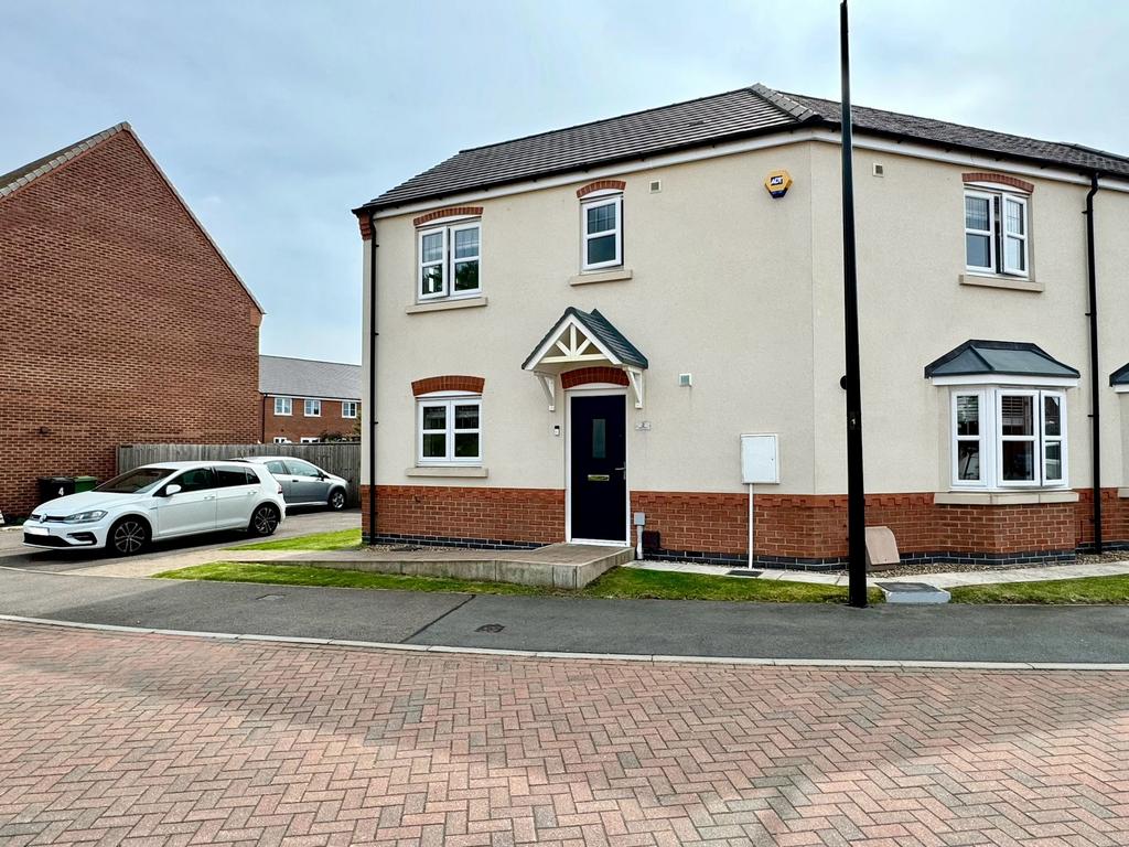 Wagtail Drive, Birstall, LE4 3 bed semidetached house for sale £290,000