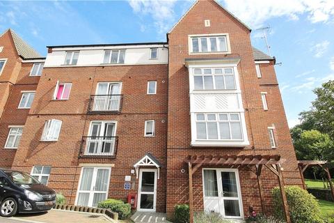 2 bedroom apartment to rent, Chalfont Road, London, SE25