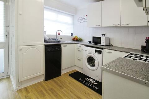 3 bedroom terraced house to rent, Roodegate, Basildon, SS14