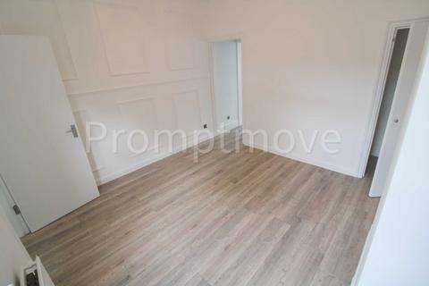 2 bedroom terraced house to rent, Turners Road South, Luton LU2