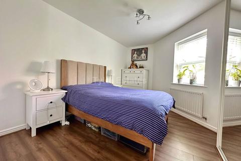 2 bedroom apartment for sale, Bridge Street, Basildon SS15
