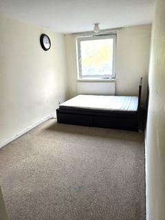 2 bedroom flat to rent, Woodridings Court London, N22