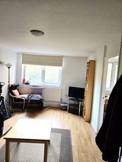 2 bedroom flat to rent, Woodridings Court London, N22