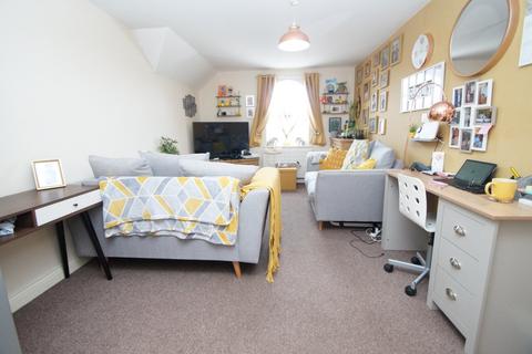 2 bedroom apartment for sale, Church Street, Highbridge, TA9