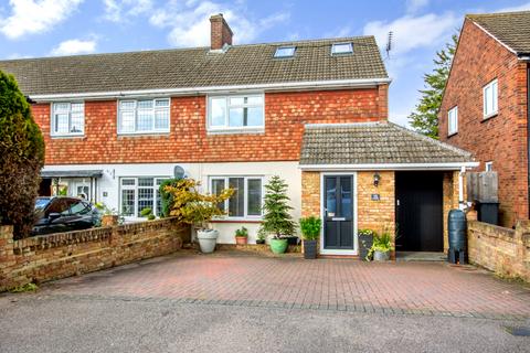 75 Pyms Road, Chelmsford, CM2 8PX