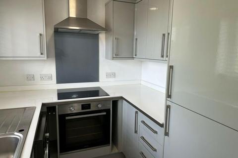 1 bedroom flat to rent, Walpole Road, Slough SL1