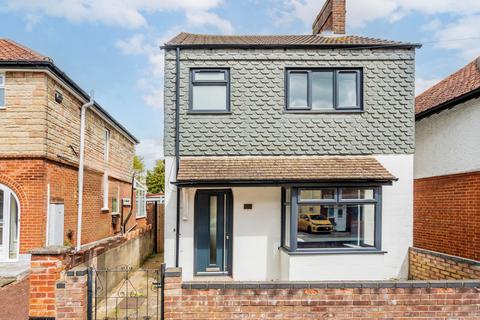 3 bedroom detached house for sale, Tillett Road, Norwich