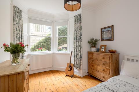 3b Learmonth Gardens, Edinburgh, EH4 1HD