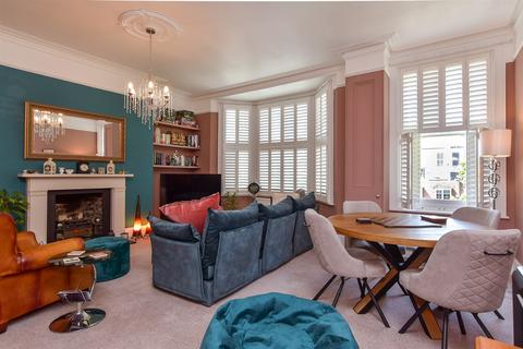 1 bedroom flat for sale, Holland Road, Hove, East Sussex