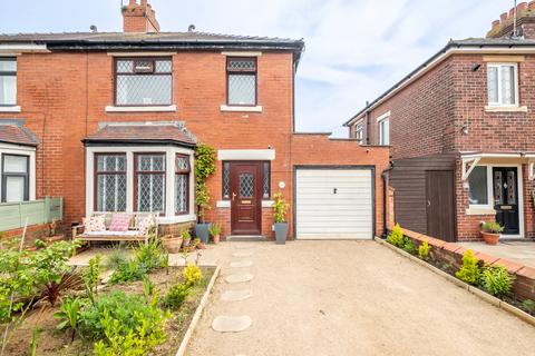 3 bedroom semi-detached house for sale, Holmefield Road, St Annes, FY8